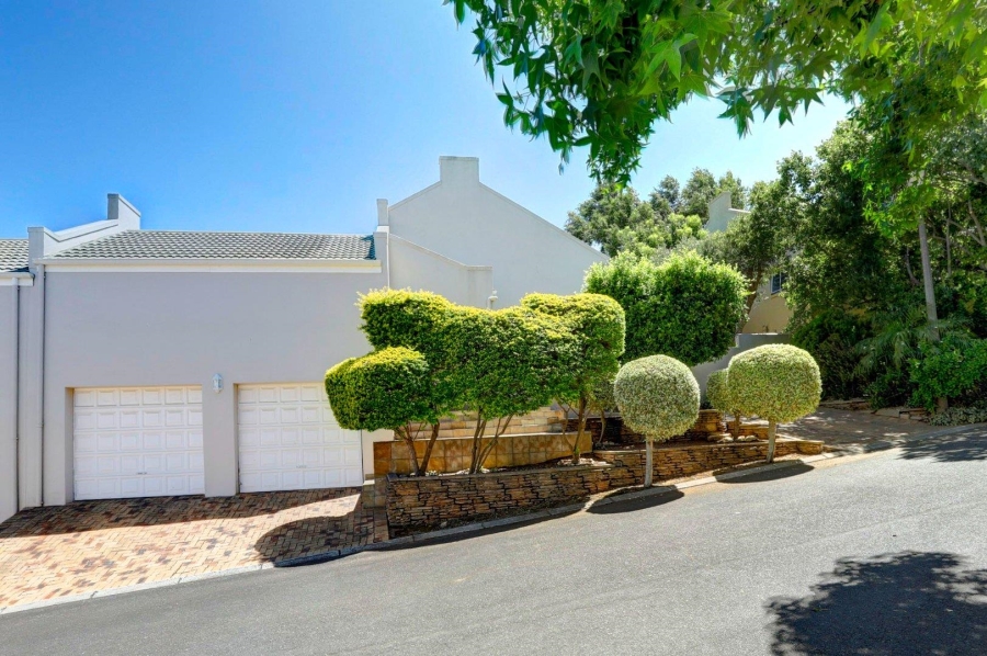 3 Bedroom Property for Sale in Van Riebeeckshof Western Cape